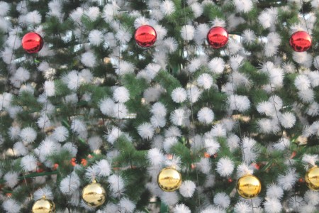 Украшения на ёлке.