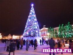 Главная елка Тюмени засверкает огнями выходные