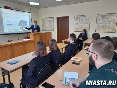 Будущие тюменские юристы ознакомились с работой государственного регистратора прав на недвижимость