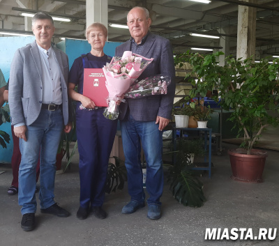 Сортировщик Почты России Алла Погодаева получила Благодарственное письмо от Тюменской городской Думы