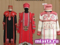 В тюменском музее представлена история русского костюма