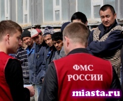 Сотням тысяч мигрантов на годы грозит запрет на въезд в Россию