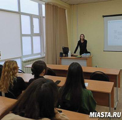 О профессиональном развитии молодежи в тюменском Росреестре рассказали студентам-юристам