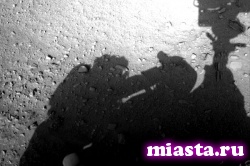 NASA опубликовало фото с тенью «марсианина»