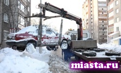 В Тюмени эвакуируют брошенные автомобили