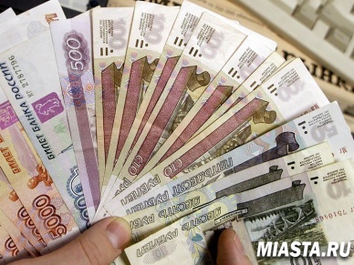 Каждому четвёртому сотруднику тюменских компаний урезали зарплату