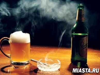 Ученые выяснили, почему после алкоголя тянет покурить