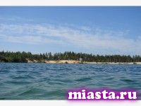 В Ноябрьске девушка выбросила в озеро годовалого брата