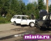 Угонщик бросил разбитый автомобиль и убежал с места ДТП