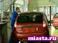 Сотрудники госкомпаний будут ездить на российских машинах