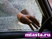 Сотрудники тюменской полиции задержали подозреваемого в краже из автомобиля