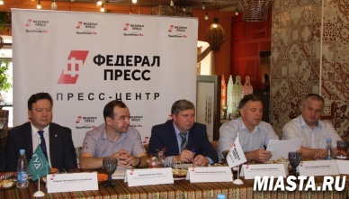 За деловым завтраком представители Управления Росреестра по Тюменской области и профессиональных сообществ обсудили актуальные тенденции рынка недвижимости в регионе