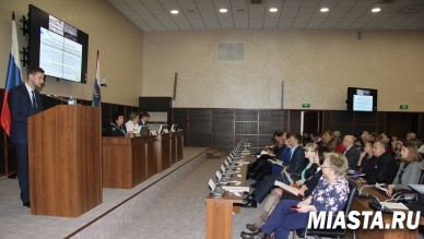 В рамках публичных слушаний представители Управления Росреестра по Тюменской области разъяснили порядок определения кадастровой стоимости и возможность ее оспаривания