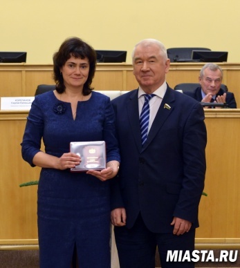 В рамках церемонии «Юрист года» сотрудник тюменского Росреестра награжден нагрудным знаком