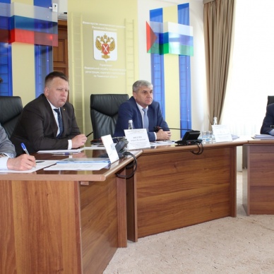 Мероприятия, направленные на улучшение инвестиционного климата в Тюменской области, рассмотрели на расширенной коллегии тюменского Росреестра