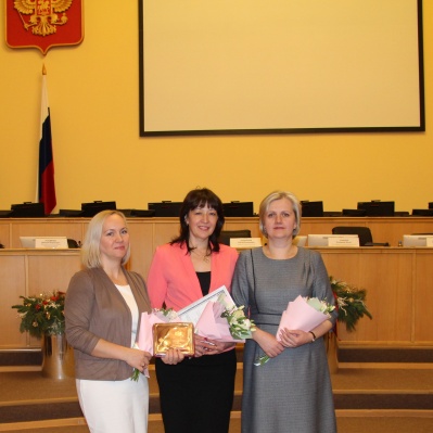 Специалисты регионального Росреестра отмечены наградами Тюменской областной Думы и Ассоциации юристов России
