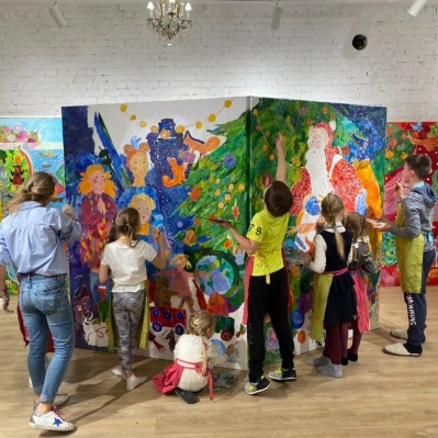 Почта России доставит самую большую открытку в резиденцию Деда Мороза