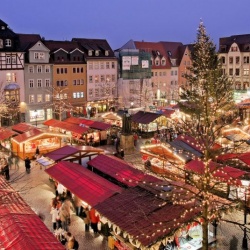 Названы самые недорогие столицы на новогодние праздники