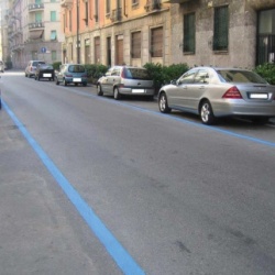 Новое предложение: синяя разметка и новый знак