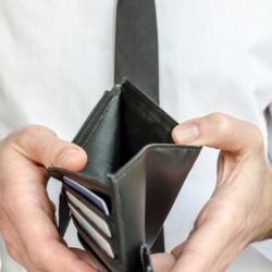 Должникам позволят признавать себя банкротами