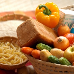 Изменение курсов валют повлияло на стоимость продуктов в Тюмени