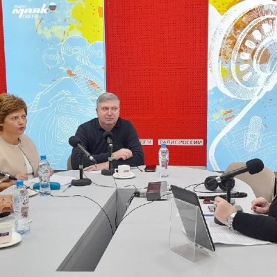 В рамках радиоэфира тюменцам рассказали о сделках с микродолями