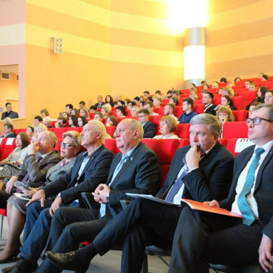 Представителям профсообществ рассказали об упрощении процедур регистрации недвижимости