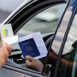 Россия с нового года отменит льготный миграционный режим для украинцев