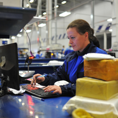 Посылки для военнослужащих в зону СВО тюменцы теперь могут отправить бесплатно