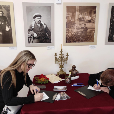 500 открыток c достопримечательностями Ялуторовска отправили жители и гости города