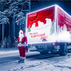 В Тюмень приехал "Рождественский караван" Coca-Cola