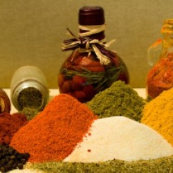 Ученые из Сибири и Индии предложили добавить в лекарства куркуму