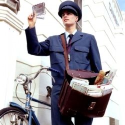 Почта России стала доставлять мелкие пакеты на дом по всей стране