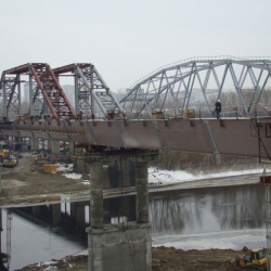 Строительство моста на Челюскинцев продолжат весной