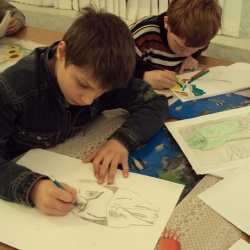 Сотни детей со всей России нарисовали рисунки для марок и конвертов в честь Дня Победы