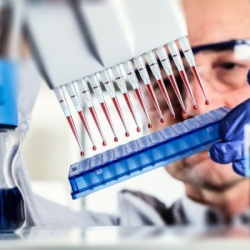 В Петербурге начнут производить российское лекарство от рака