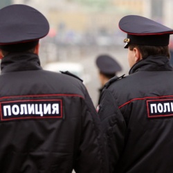 Российским полицейским окончательно запретили выезжать за границу