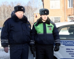 Тюменский инспектор ДПС принял роды у пассажирки