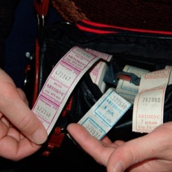 С 1 апреля проезд в тюменских автобусах подорожает на четыре рубля