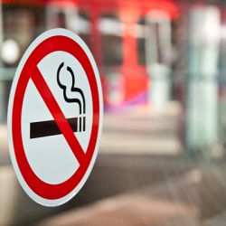 Курильщиков в России стало меньше всего на 3 процента