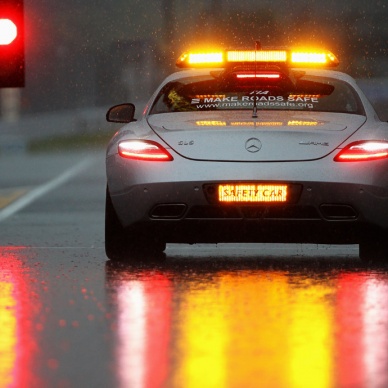 В России ограничили использование желтых и оранжевых маячков на автомобилях