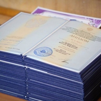 Пять российских вузов не смогут выдавать дипломы