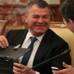 СМИ узнали о закрытии дела Сердюкова