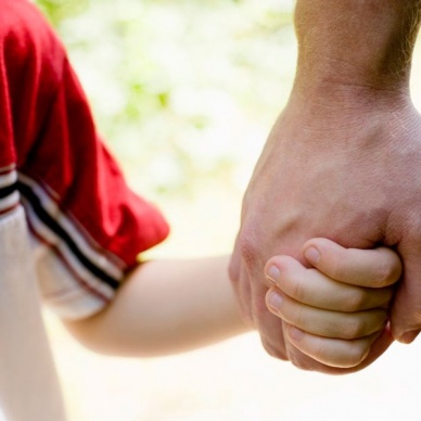 Осужденным разрешили усыновлять детей