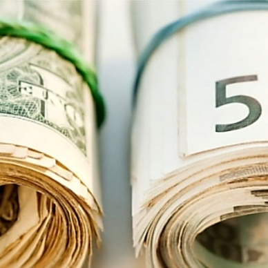 Курсы валют: евро дешевеет, доллар тоже