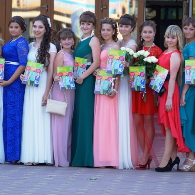 В добрый путь, выпускники!