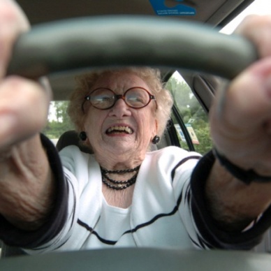 Женщина случайно угнала автомобиль