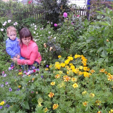 В Сладковском районе прошла фотовыставка «Мой сад и огород», посвященная 25-летию ПФР