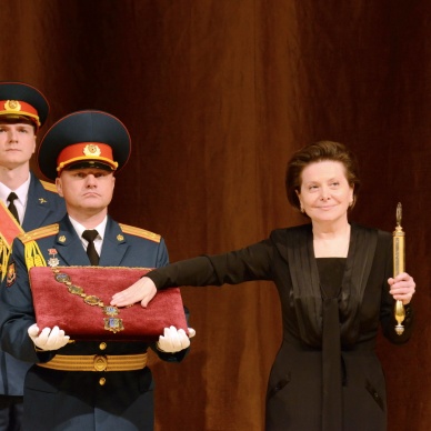 Наталья Комарова вступила в должность губернатора Югры