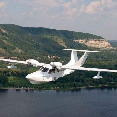 В Югре при крушении гидросамолета погибли два человека